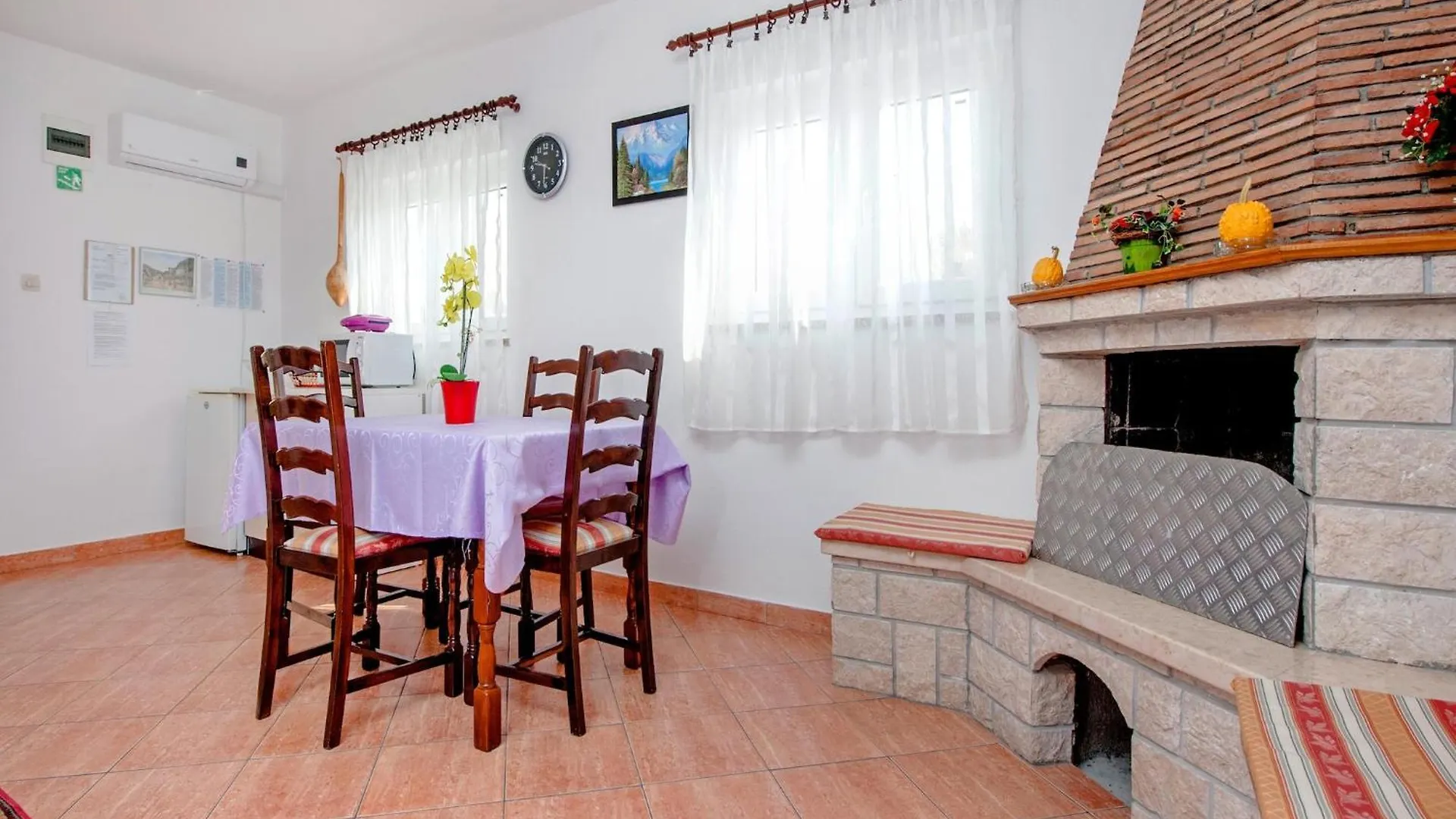 Nice Holiday Home With Private Terrace Rovinj
